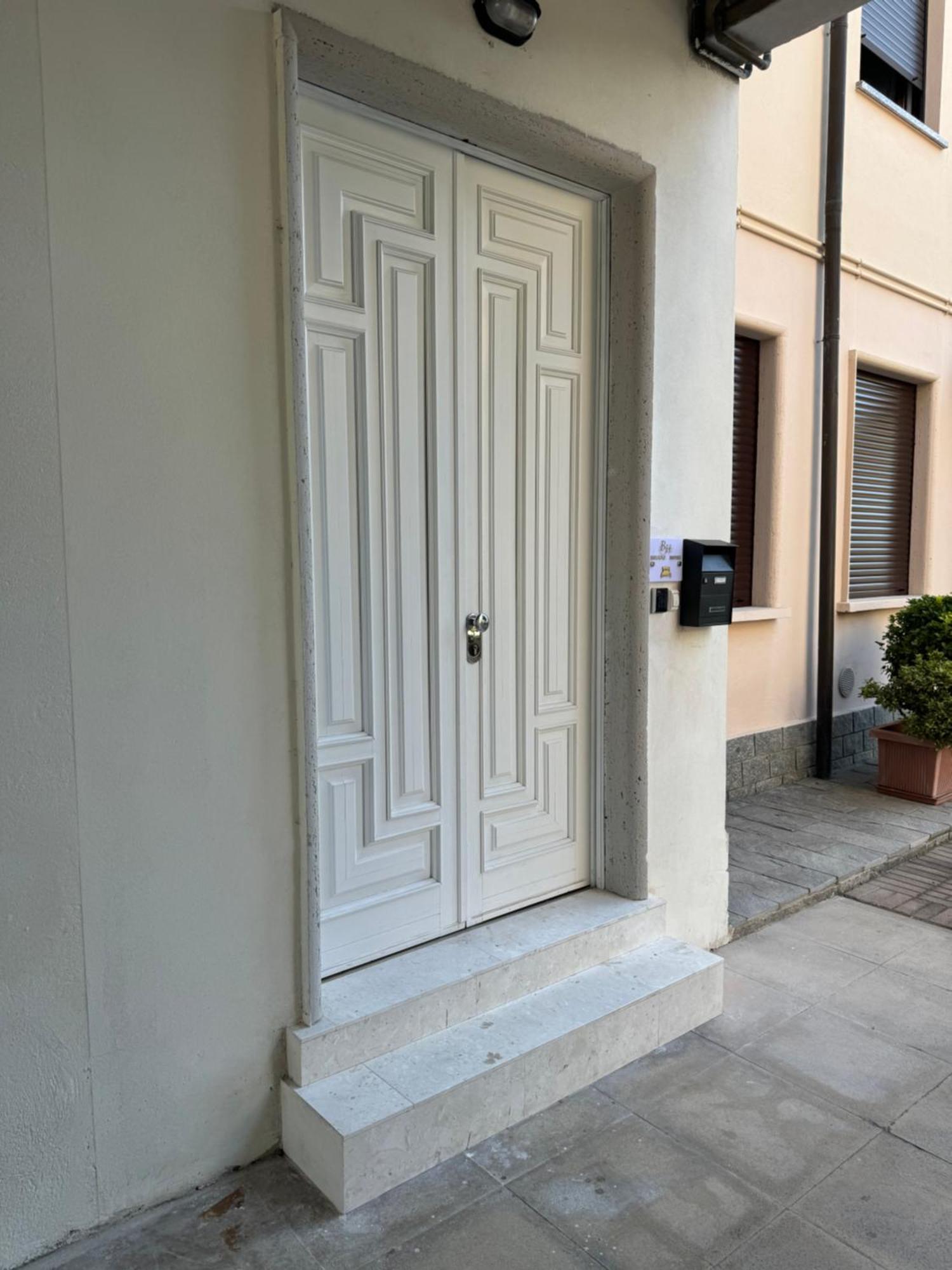 Brianza Home Giussano ภายนอก รูปภาพ