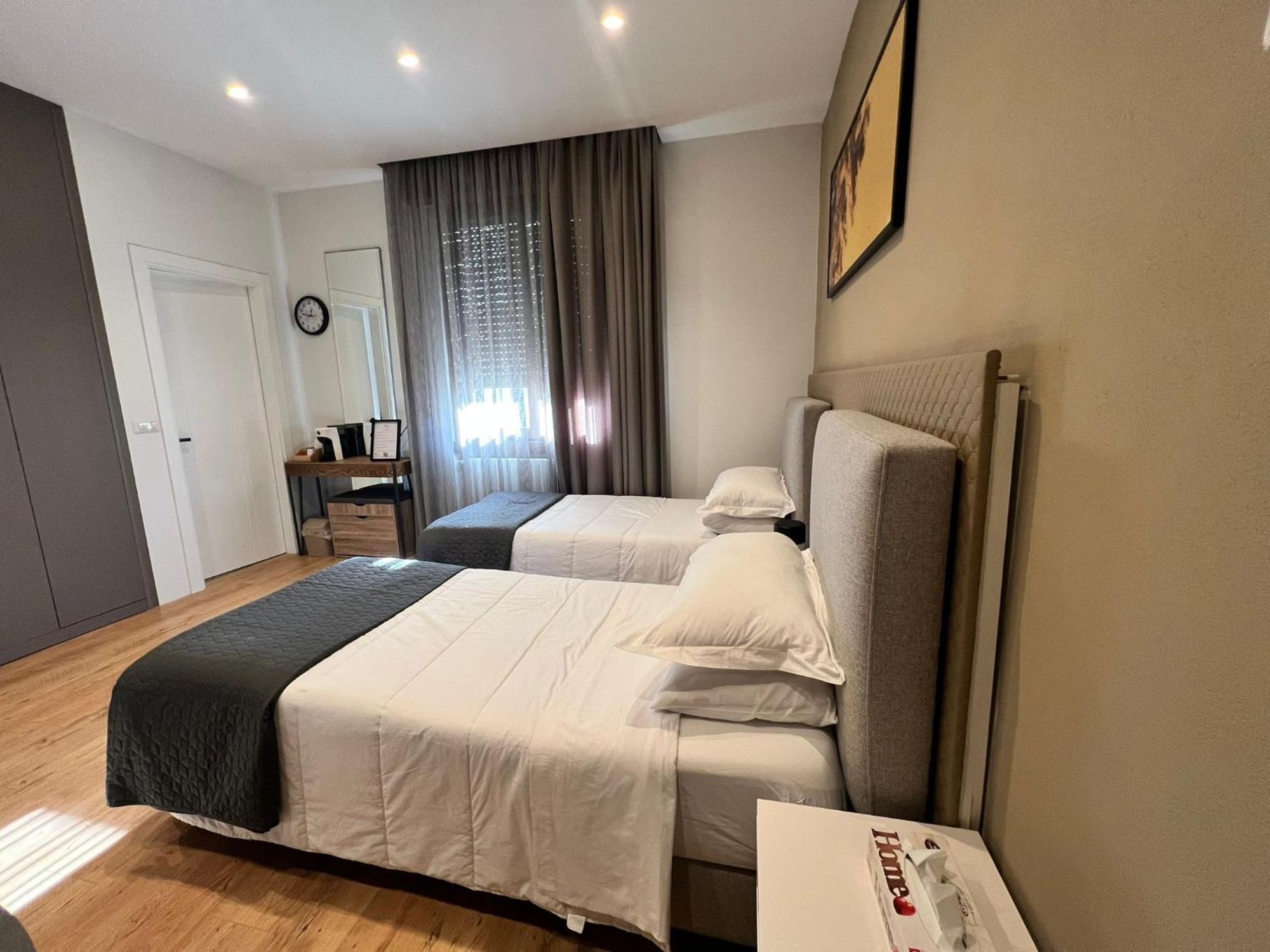 Brianza Home Giussano ภายนอก รูปภาพ