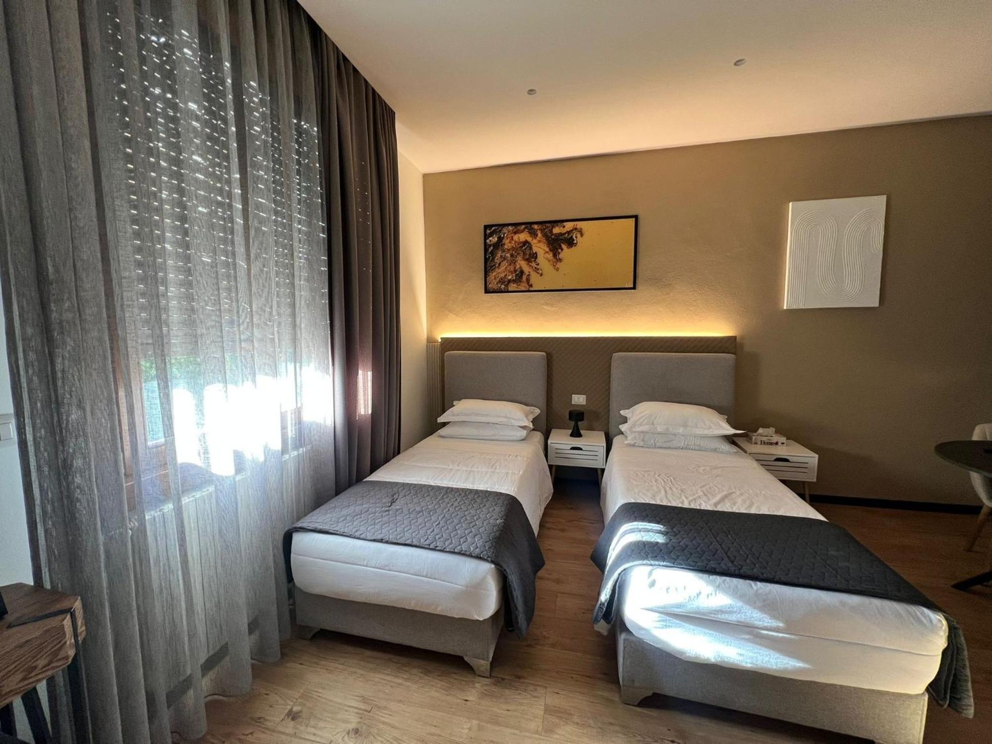 Brianza Home Giussano ภายนอก รูปภาพ