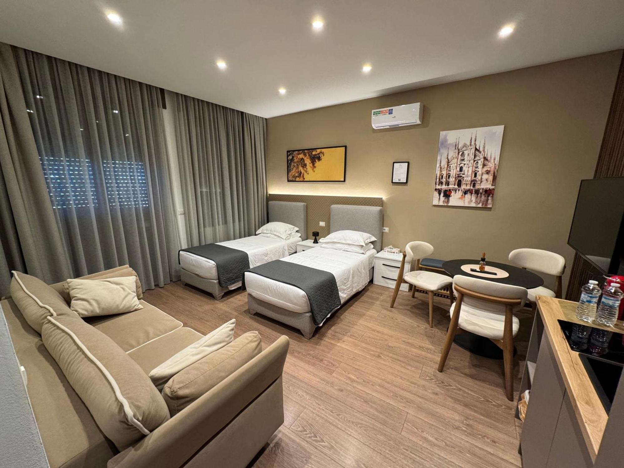 Brianza Home Giussano ภายนอก รูปภาพ